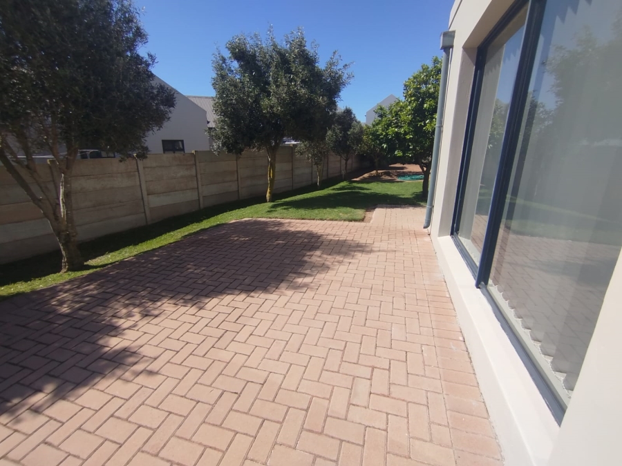3 Bedroom Property for Sale in Bayview Western Cape